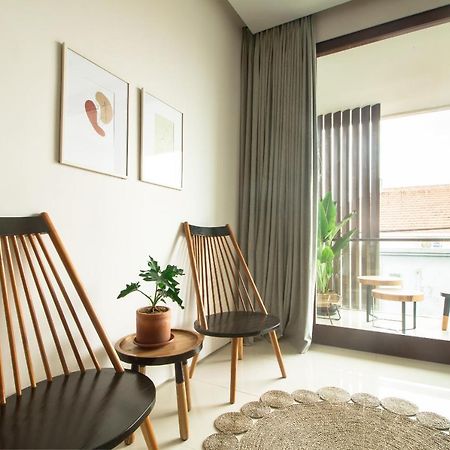 Pelangi 148 Beach Suites 塞米亚克 外观 照片