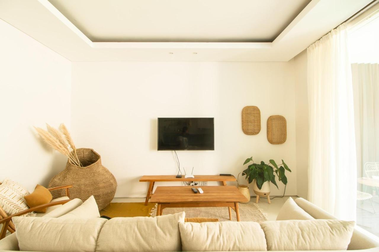 Pelangi 148 Beach Suites 塞米亚克 外观 照片